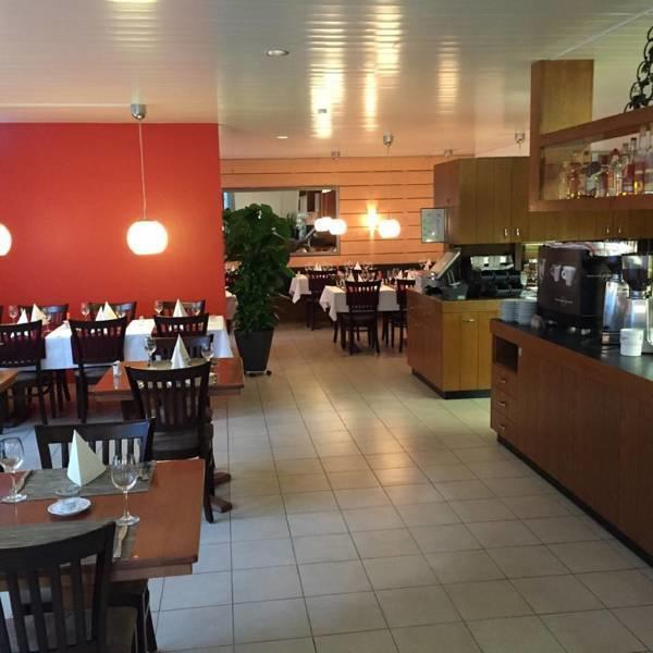 Hotel & Restaurant Stadthof Гларус Экстерьер фото