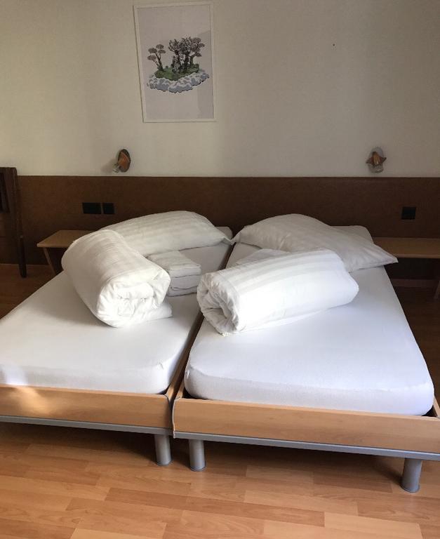 Hotel & Restaurant Stadthof Гларус Экстерьер фото