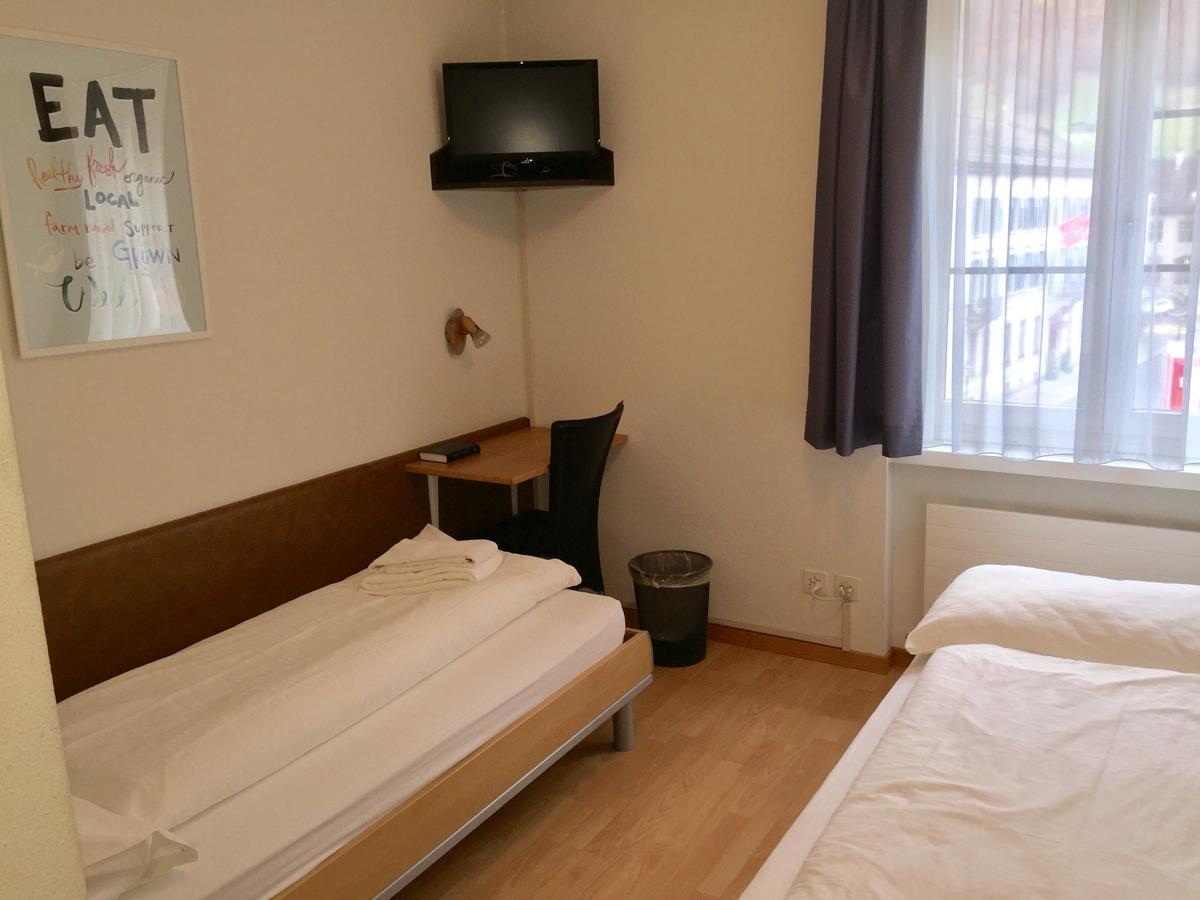 Hotel & Restaurant Stadthof Гларус Экстерьер фото