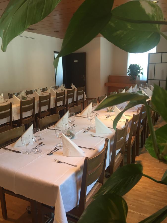 Hotel & Restaurant Stadthof Гларус Экстерьер фото