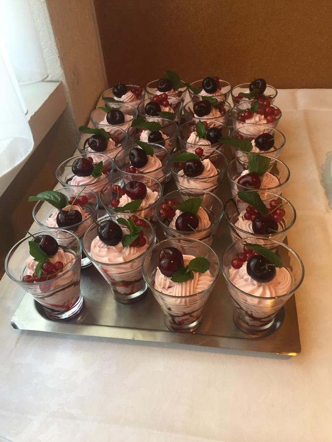Hotel & Restaurant Stadthof Гларус Экстерьер фото