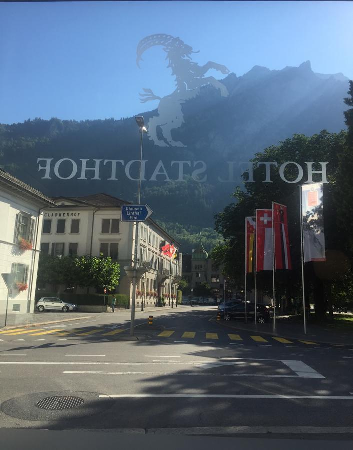 Hotel & Restaurant Stadthof Гларус Экстерьер фото